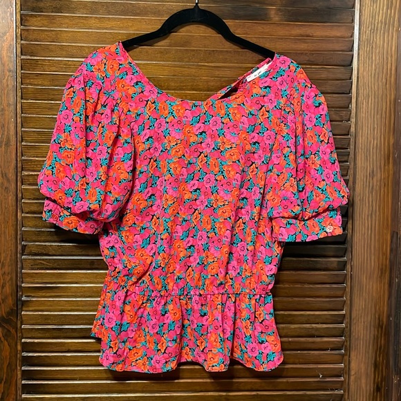 Miami Kendra Puff Sleeve Floral Blouse - Picture 2 of 5